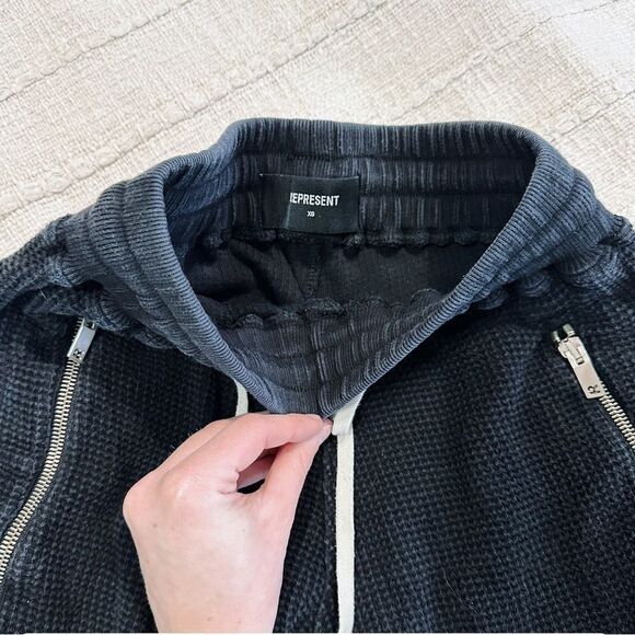 REPRESENT black Waffle Shorts - Picture 2 of 3